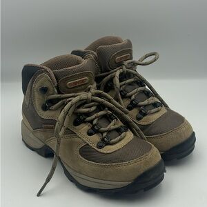 Hi-Tec Tan and Black Hiking Boots Women’s Size 5.5